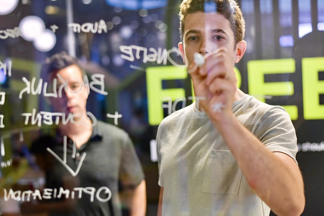 les étapes clés pour lancer une start-up et réussir